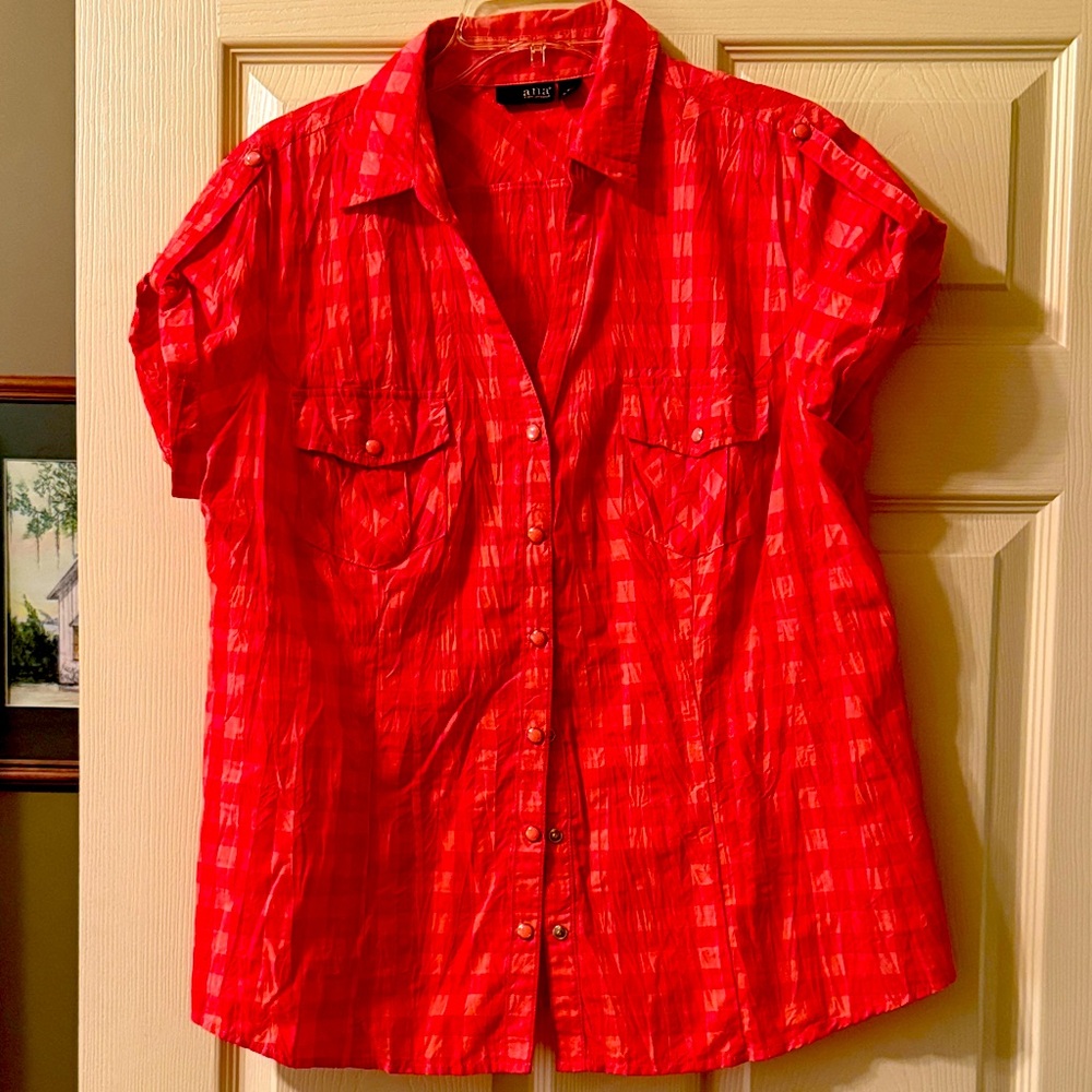 a.n.a Red Short Sleeve Snaps up front with pockets